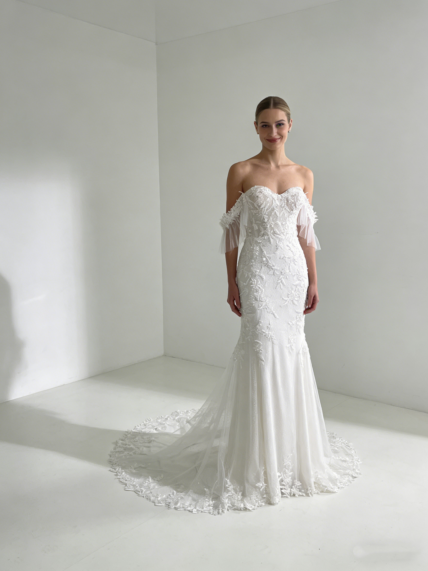 CS118 Elegant Lace Mermaid Wedding Dress with Detachable Tulle Sleeves